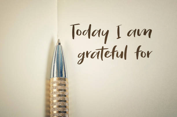 main a gratitude record to build positive attitude